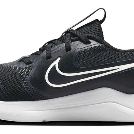 NIKE COSMIC RUNNER BLACK/WHITE