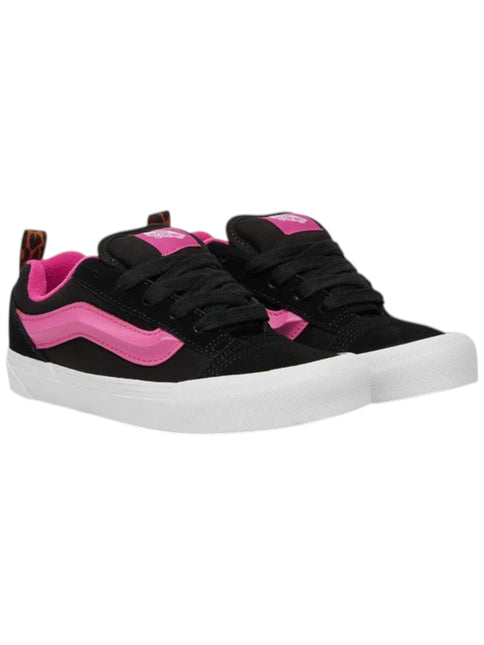 VANS Knu Skool Black & Fucsia
VN000D2TBML1