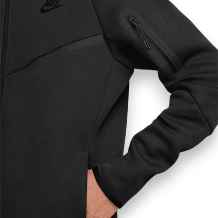 Felpa con cappuccio+Pant Nike Tech