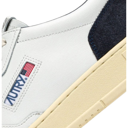 AUTRY MEDALIST LOW IN PELLE BIANCA E SUEDE OCEANO
AULM FT07