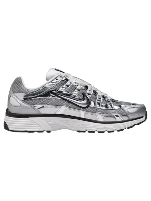 Nike P-6000  Argento metallizzato/Sail/Nero
CN0149 001