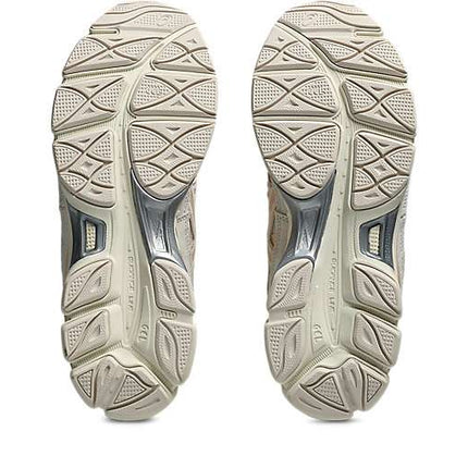 ASICS GEL NYC "Oatmeal/Bisque"
1203A739 250