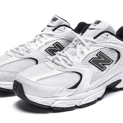 NEW BALANCE WHITE/BLACK